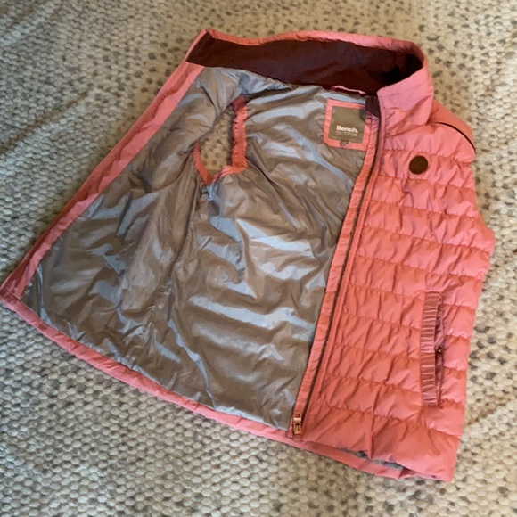 Bench Vest - Picture 7 of 7